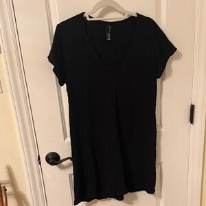 Bobi Black V-Neck t-shirt dress